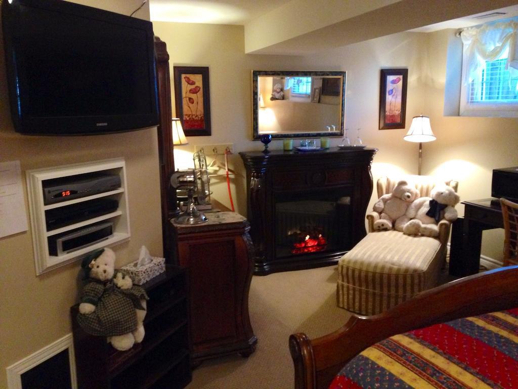 Serenity Ranch Bed & Breakfast Ancaster Kamer foto