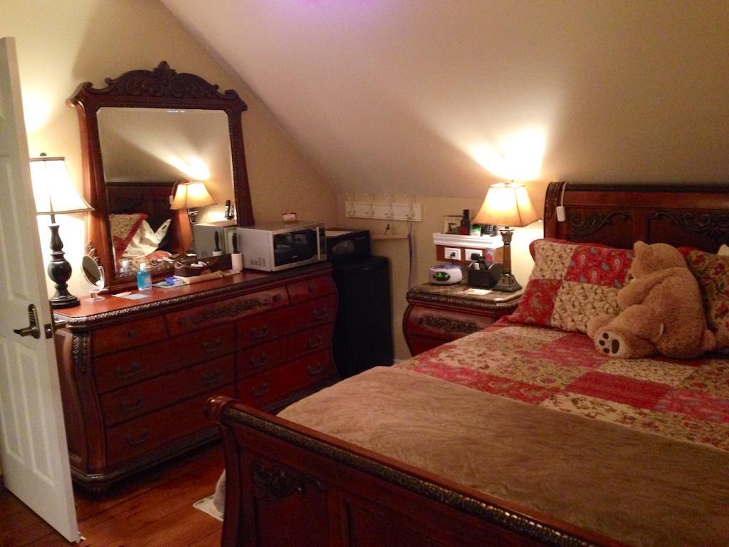 Serenity Ranch Bed & Breakfast Ancaster Kamer foto