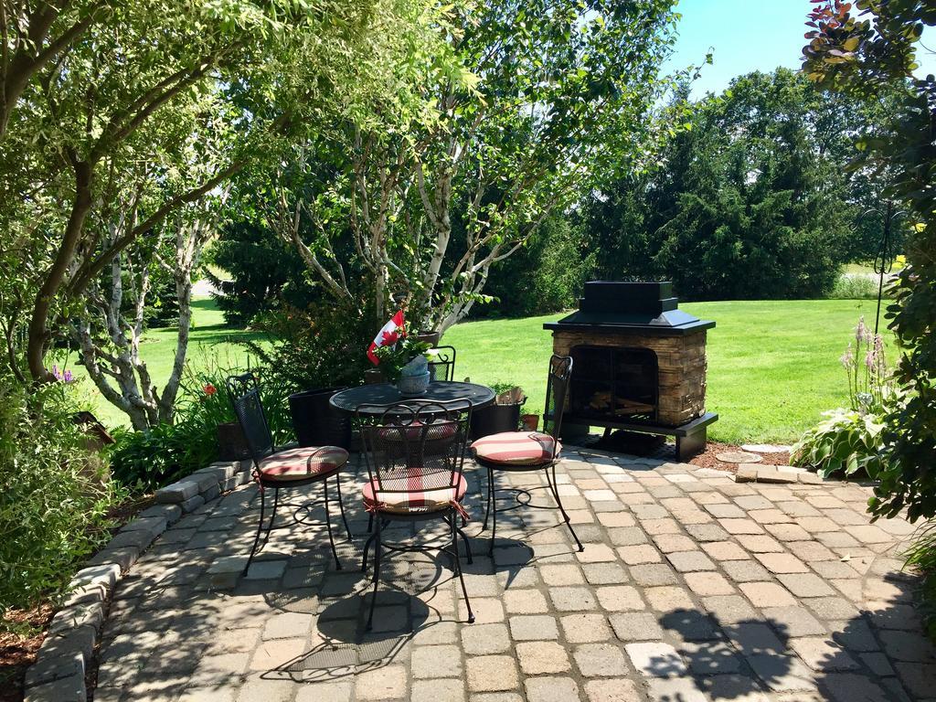 Serenity Ranch Bed & Breakfast Ancaster Buitenkant foto