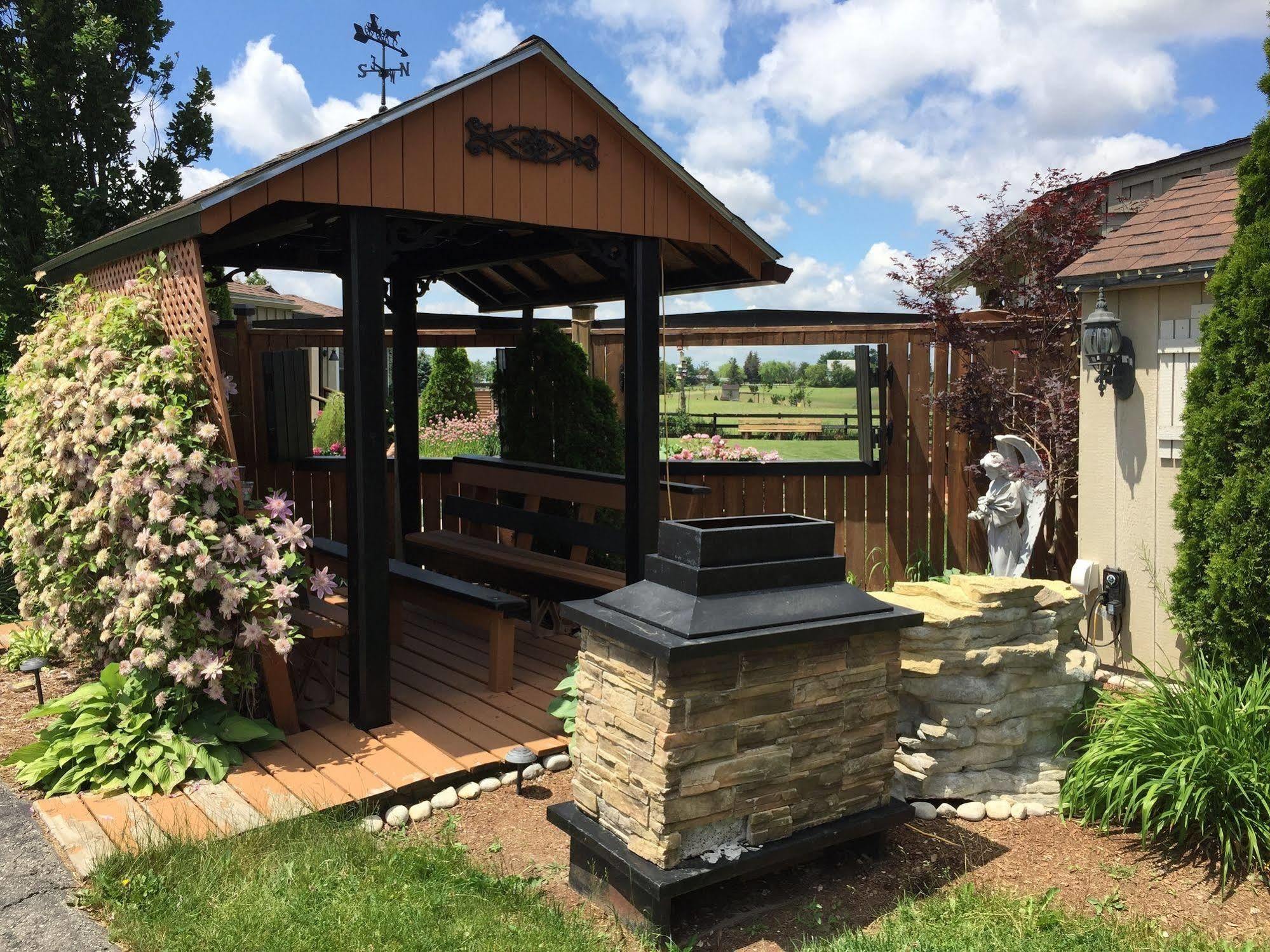 Serenity Ranch Bed & Breakfast Ancaster Buitenkant foto