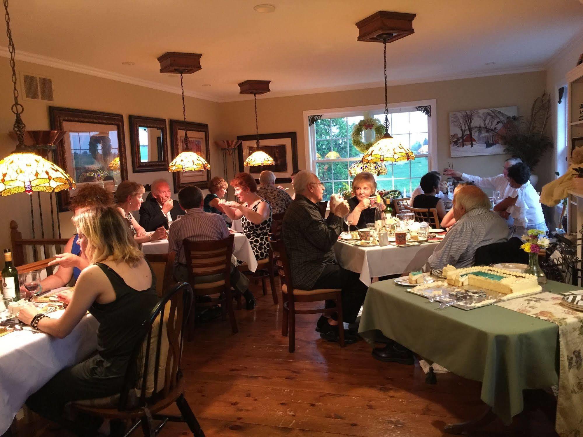 Serenity Ranch Bed & Breakfast Ancaster Buitenkant foto